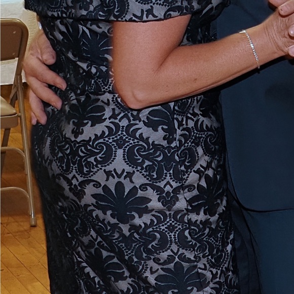 Prelude navy lace cold shoulder knee length dress NWT - Picture 5 of 11